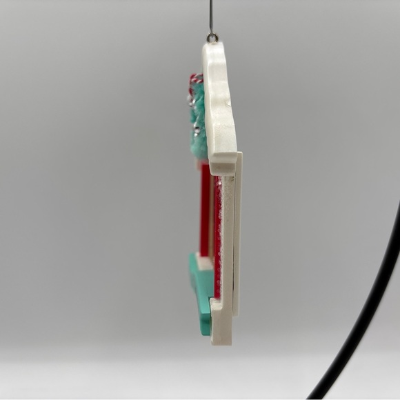 Hallmark Keepsake 2018 Our First Christmas - Christmas Tree Photo Holder - Picture 3 of 12